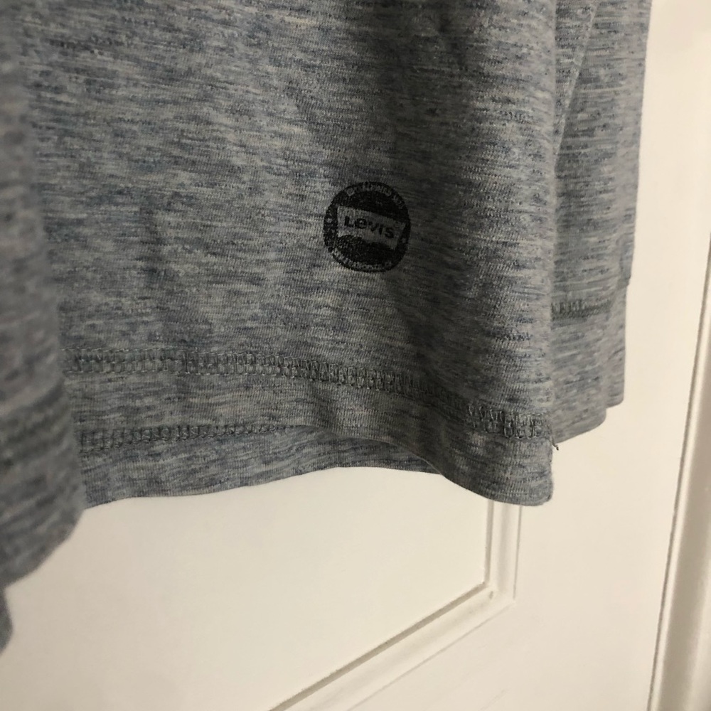 Levi’s long sleeve T-Shirt